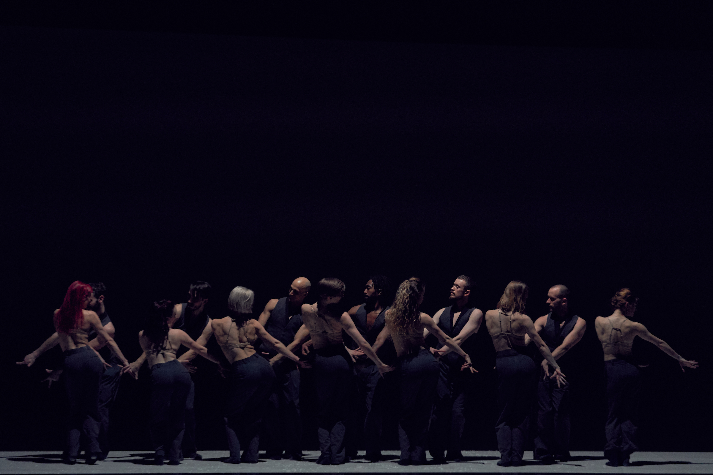 Dance Me: Το διάσημο Ballets Jazz Montréal έρχεται στο Μέγαρο με έναν χορευτικό φόρο-τιμής στον Leonard Cohen
