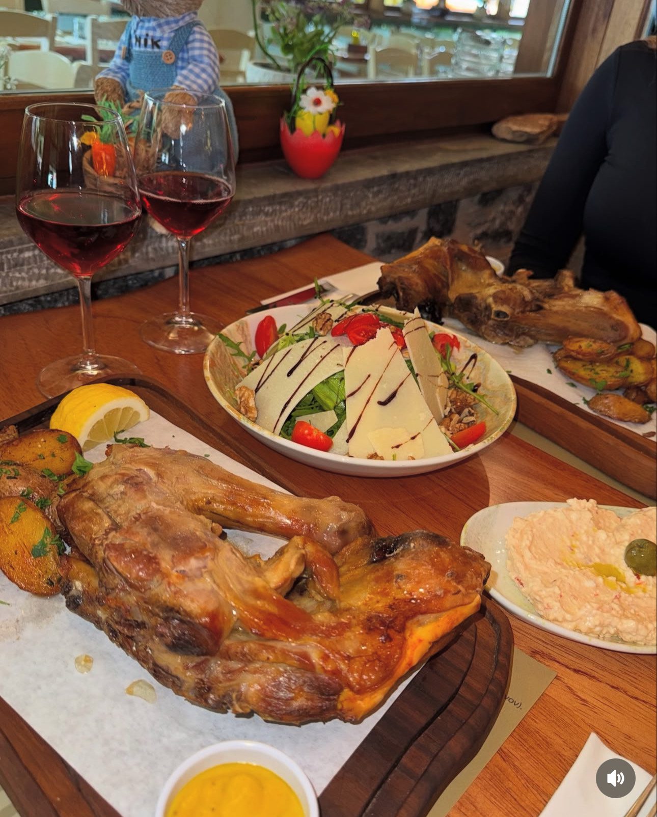 @atitamos_greek_restaurant