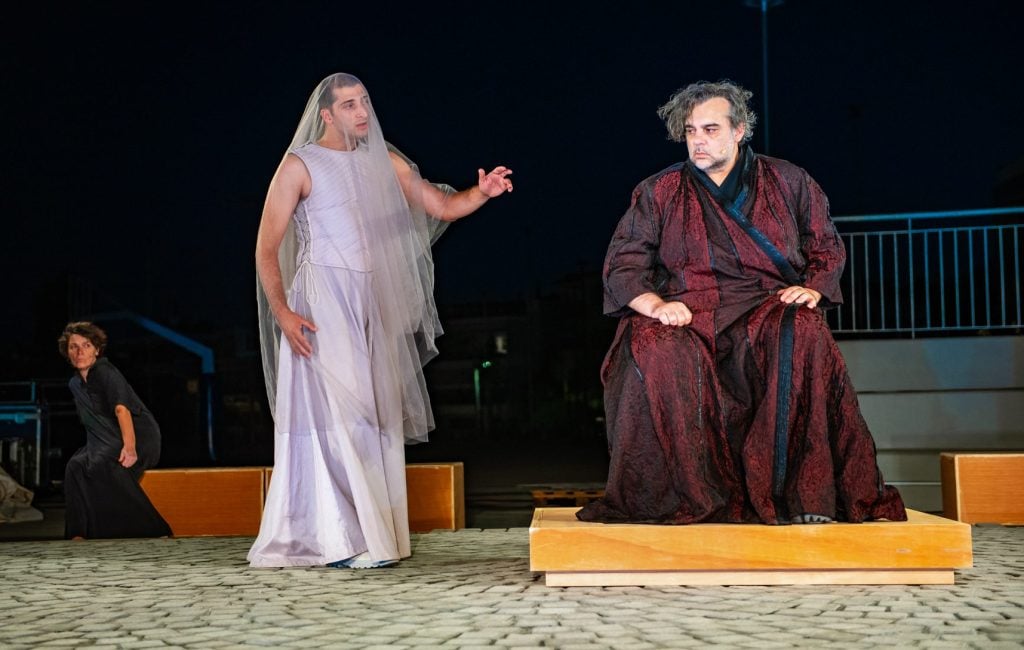 Στην πρόβα: «Ανδρομάχη» σε περιοδεία – Το δίκαιο του Ξένου