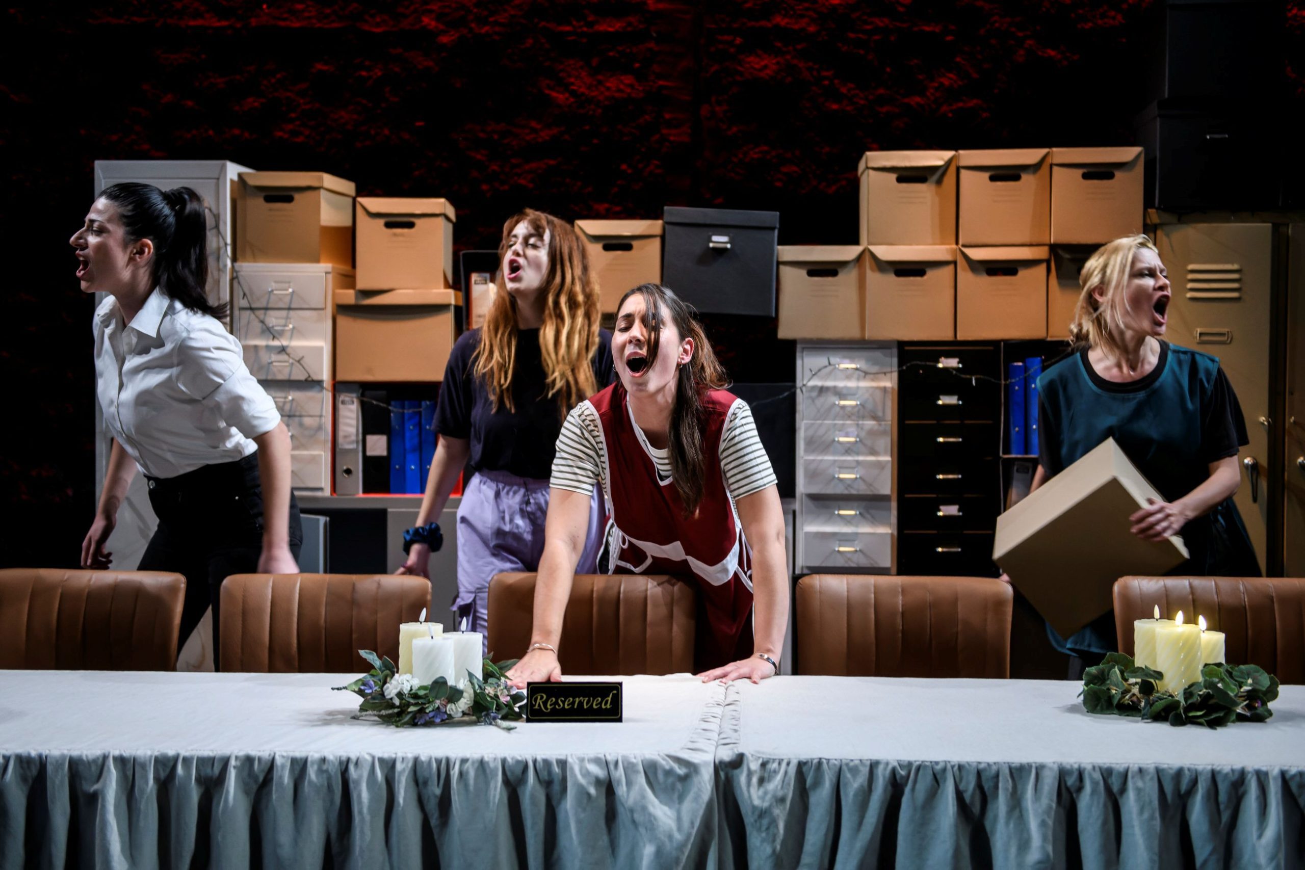 Αρμπάιτ: Η νέα παράσταση των Παλούμπη & Τσιοτσιόπουλου στο Θέατρο Σταθμός