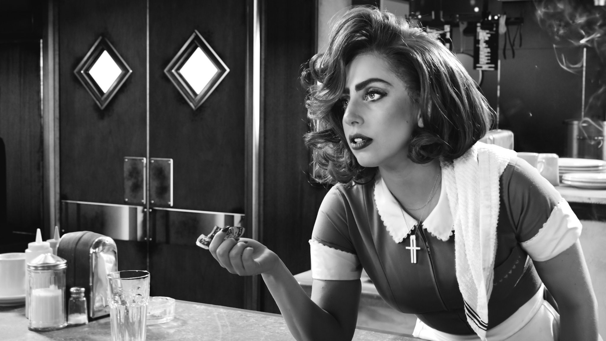 Η Lady Gaga ως Bertha στο Sin City: A Dame to Kill For (2014) των Robert Rodriguez & Frank Miller
