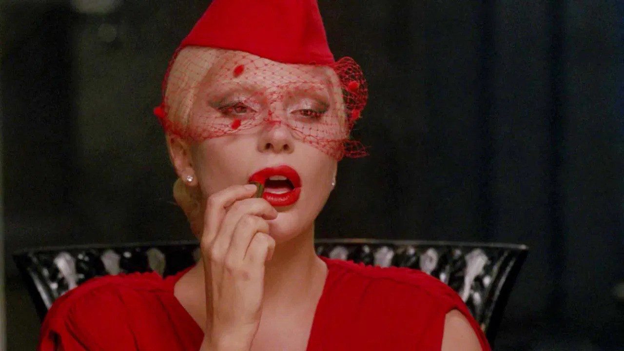 Η Lady Gaga ως The Countess στο "Hotel", την 5η σεζόν του American Horror Story