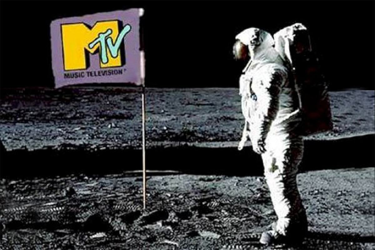 H μασκότ του MTV, ο Moonman