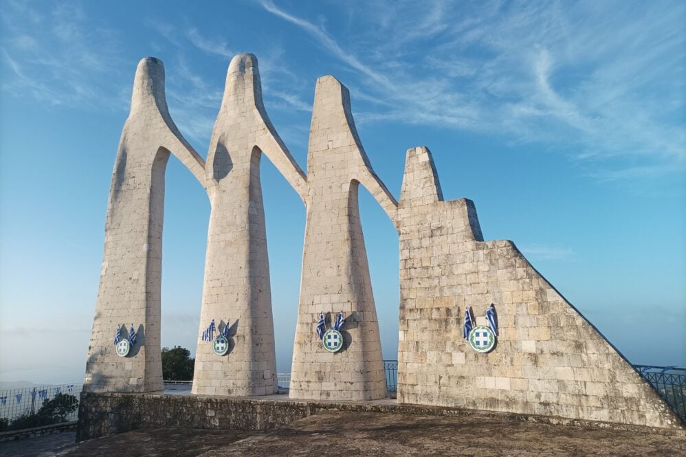 Βανδαλισμός του «Χορού του Ζαλόγγου» του Ζογγολόπουλου από τον Δήμο Πρεβέζης!