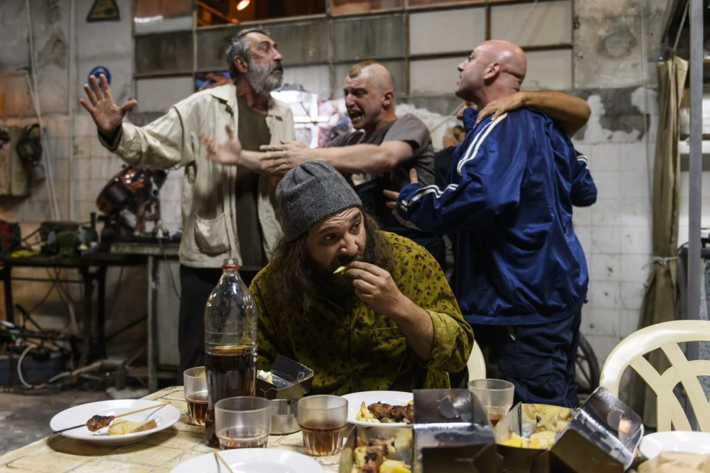 Άνθρωποι και Ποντίκια: Sold out η παράσταση του Βασίλη Μπισμπίκη - Νέες ημερομηνίες προπώλησης