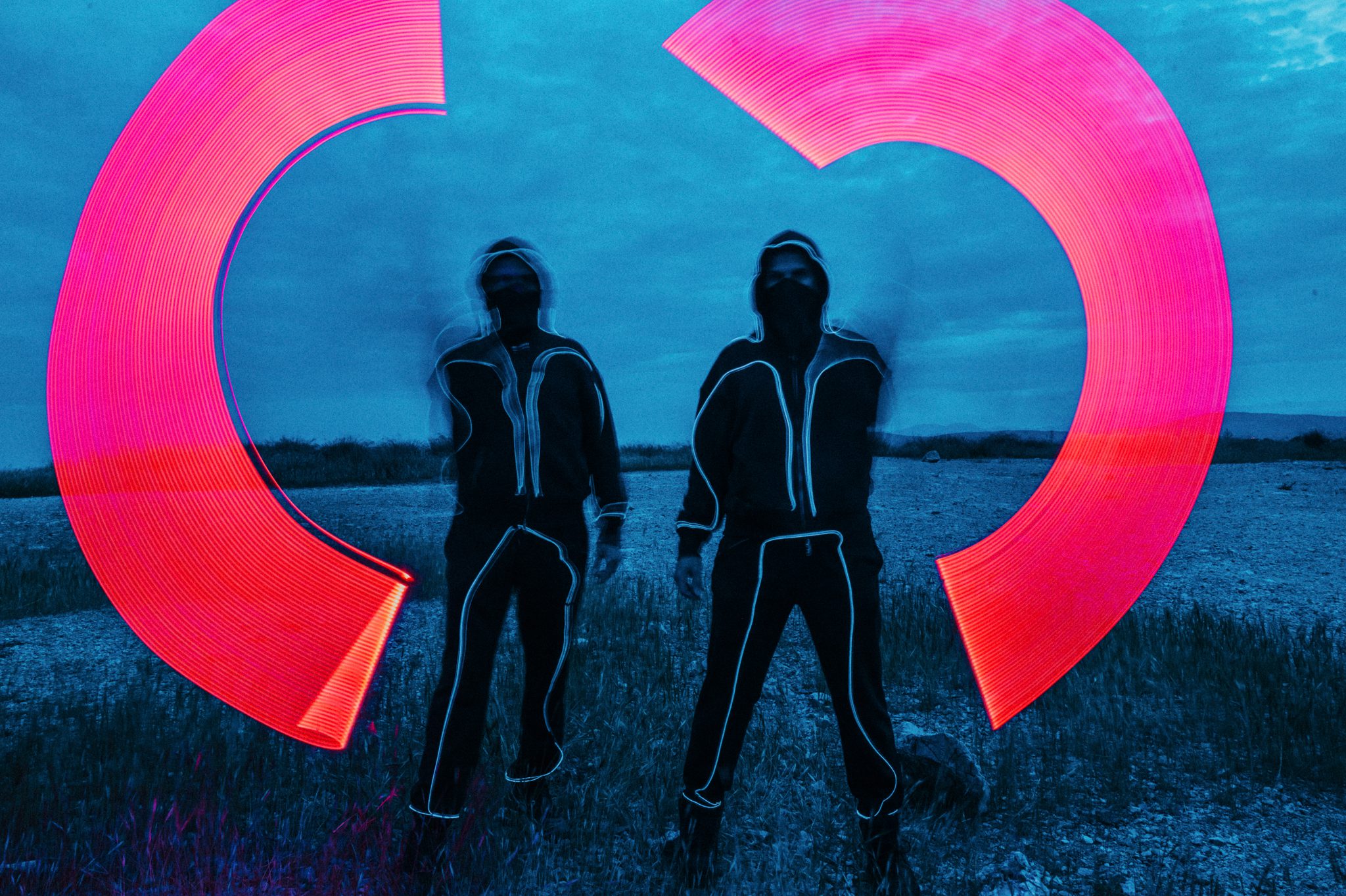 Οι Mikro επιστρέφουν στο Gagarin 205. Μαζί τους οι Lip Forensics.