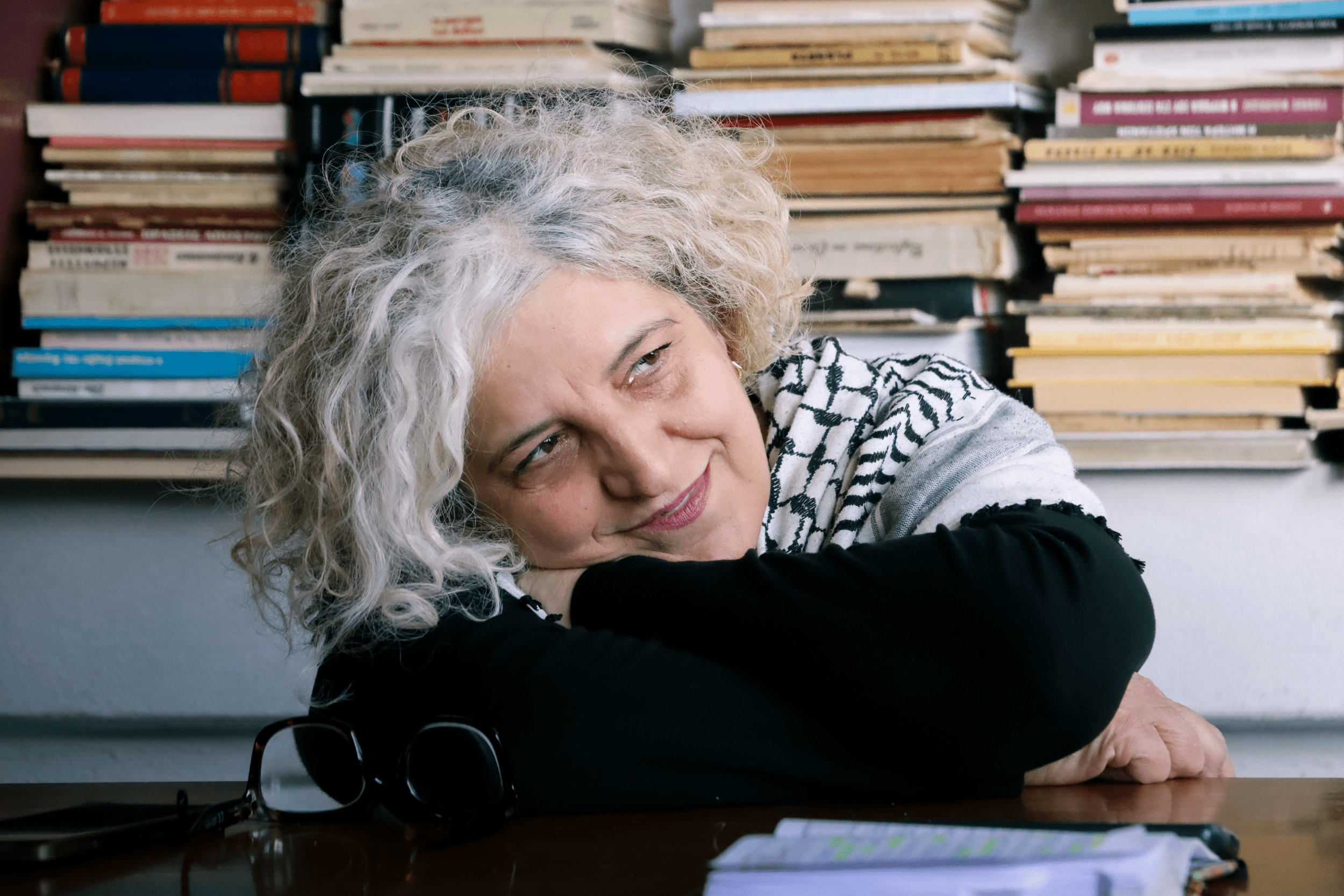 Η Μάρθα Φριντζήλα πιστεύει ότι όλοι έχουμε ευθύνη να μιλάμε για όλα όσα συμβαίνουν στον κόσμο μας, "Ο καλλιτέχνης με τον τρόπο του, ο συγγραφέας και ο πολιτικός με τον δικό τους"