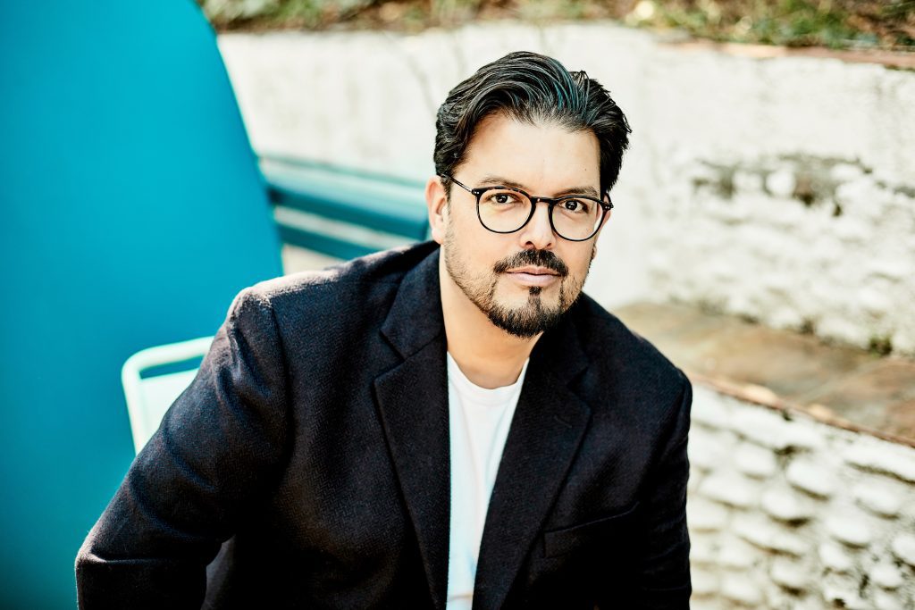 Ο ερμηνευτής και μαέστρος Emiliano Gonzalez Toro