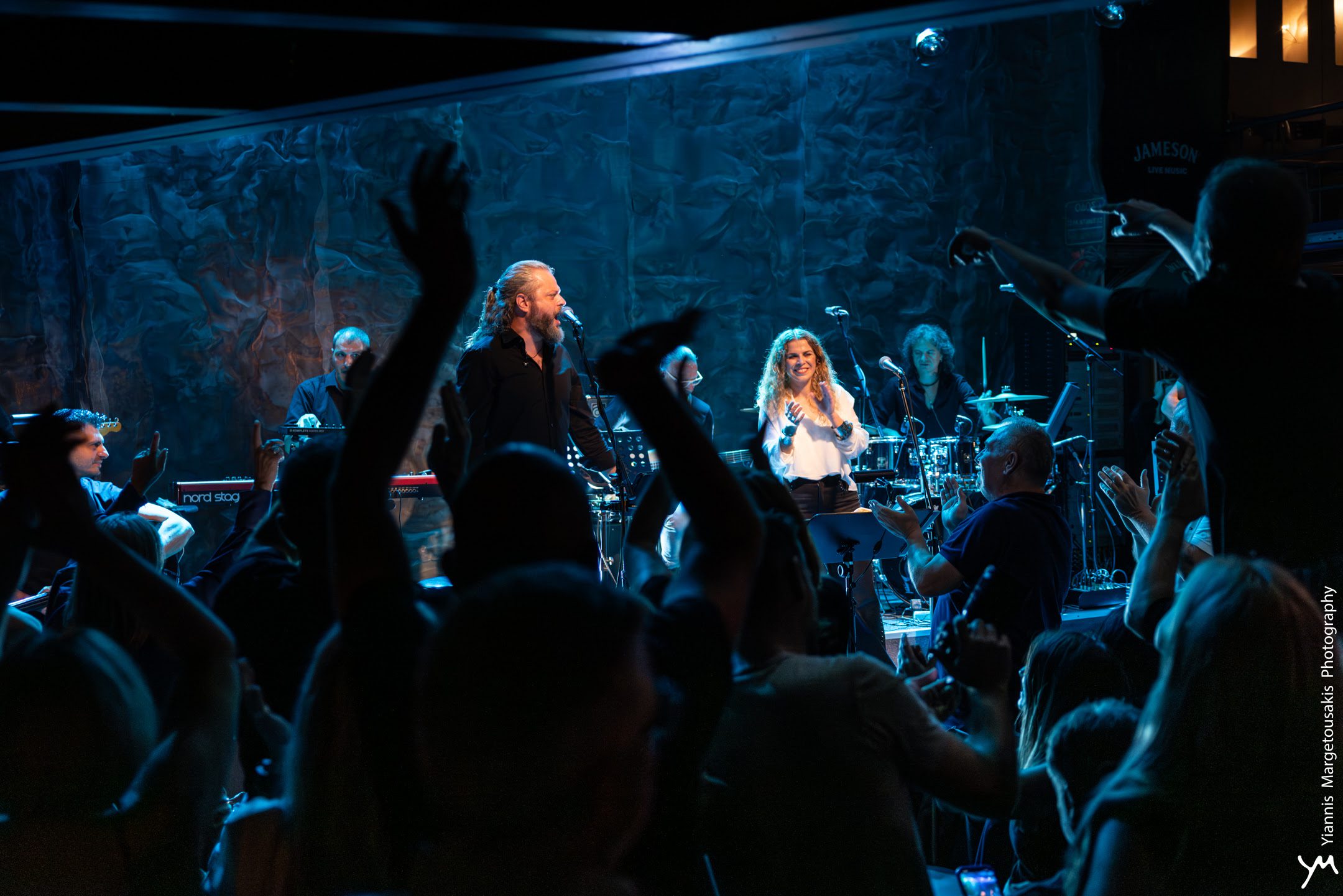 Γ. Ν. Ζερβάκης και η Βιολέτα Ίκαρη στον Σταυρό του Νότου Club