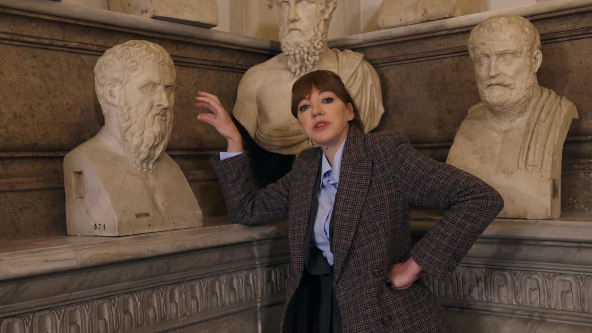 Η Diane Morgan στη Στέγη χωρίς την Philomena Cunk (αλλά όχι και τελείως)