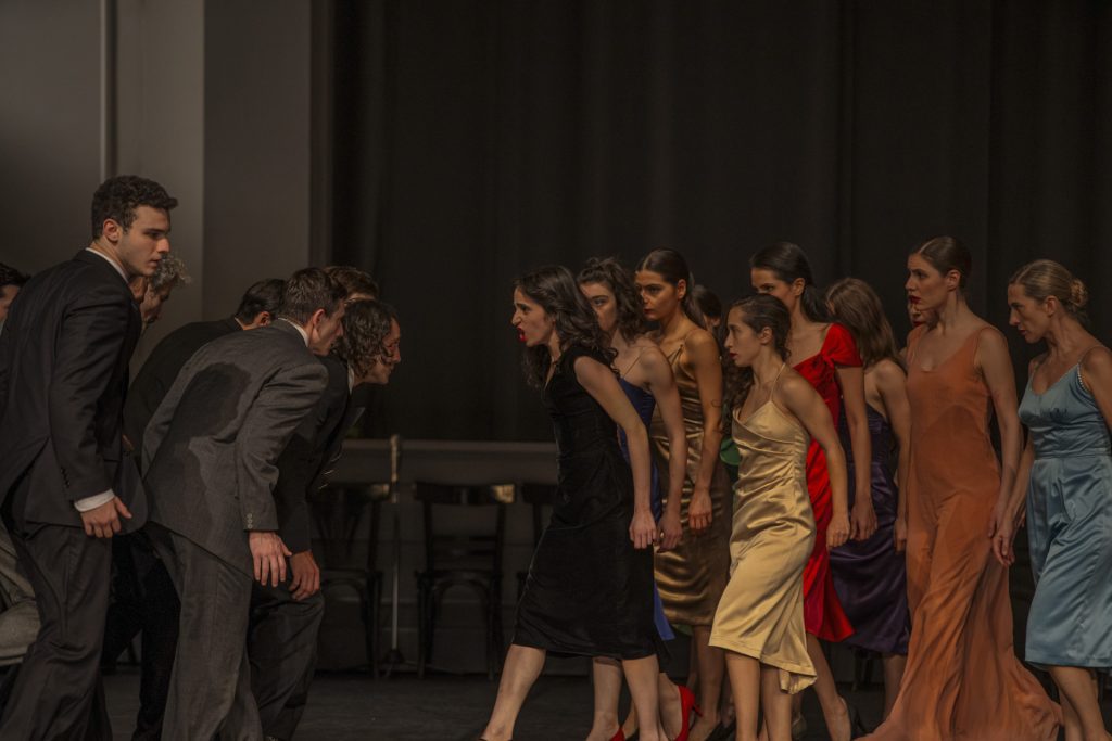 Συν & Πλην: «Kontakthof» στο Εθνικό Θέατρο