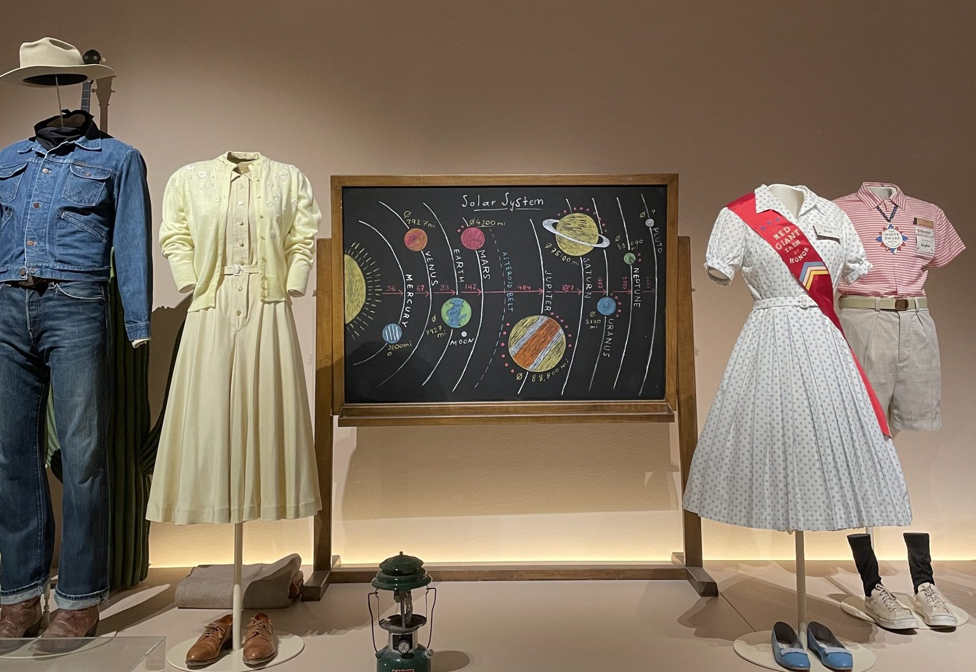 Κουστούμια από την ταινία Asteroid City