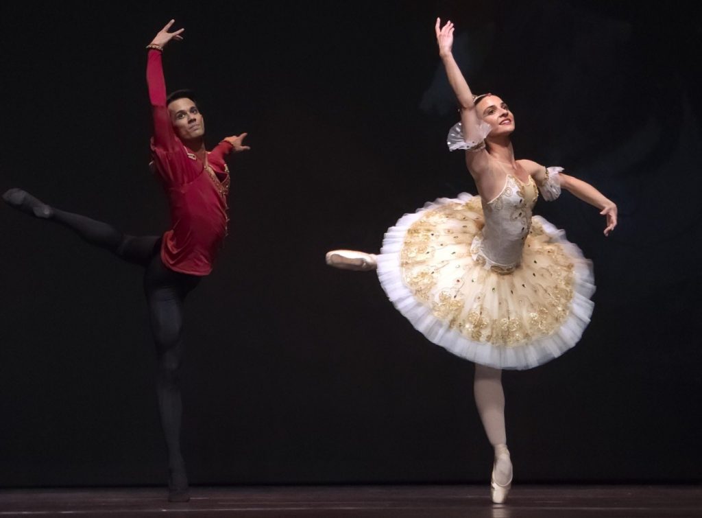 Το 2ο Φεστιβάλ Κλασικού/ Νεοκλασικού και Character Χορού Αθήνας στο Θέατρο Ολύμπια