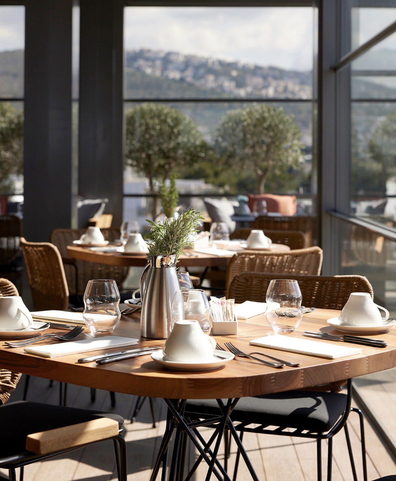 @dusitsuites_athens