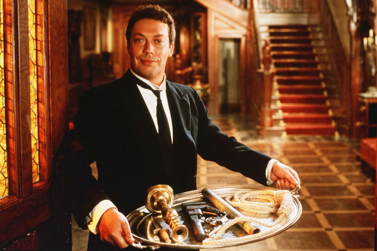 Tim Curry: Από τους στενούς κορσέδες στο κλόουν μακιγιάζ – Η τέχνη του να είσαι «too much»